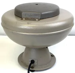 IEC Clinical CL Bench-model Centrifuge with 213 Swing-out Rotor and Accessories (4 x 15mL), 7 of 8