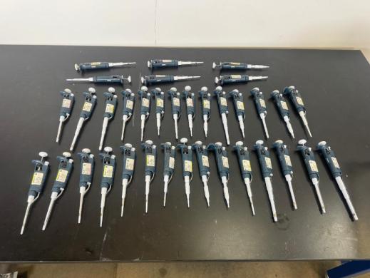 Gilson Pipetman Single Channel Pipettes - Quantity 35-cover
