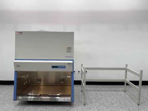 Thermo Scientific 1300 Series A2 4' Class II Type A2 Biosafety Cabinet Model 1375-cover