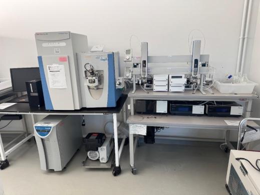Thermo Fisher Q Exactive Focus High-Resolution Quadrupole-Orbitrap LC/MS System-cover