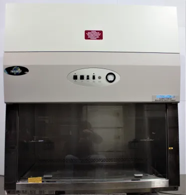 NuAire NU-475 Cellgard ES Class II Type A2 Biosafety Cabinet 47in Laminar Flow, Used