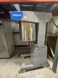 Millipore Industrial-Scale Mixing System Model M21179-04 for Bioprocessing Applications, 2 of 4