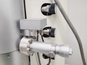 Hitachi S4000 Scanning Electron Microscope for Labs, 39 of 49