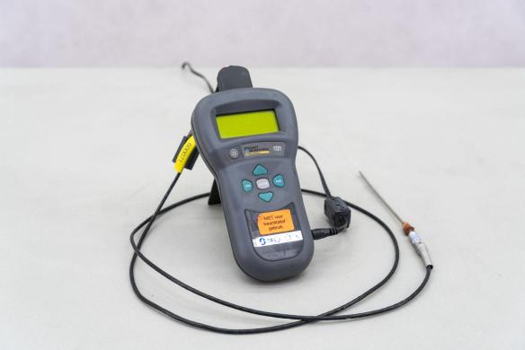 Fluke – Hart Scientific 1521 High-Accuracy Handheld Thermometer-cover