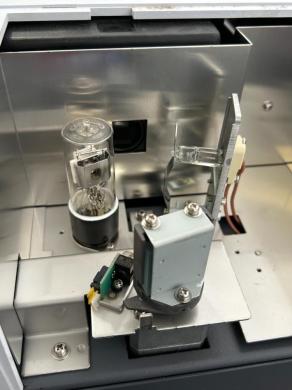 Shimadzu UV-2450 UV-Vis Spectrophotometer for Precise Absorbance Measurements-cover