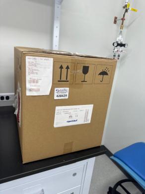 Eppendorf 5427RG Refrigerated Benchtop Centrifuge for Sample Preparation-cover