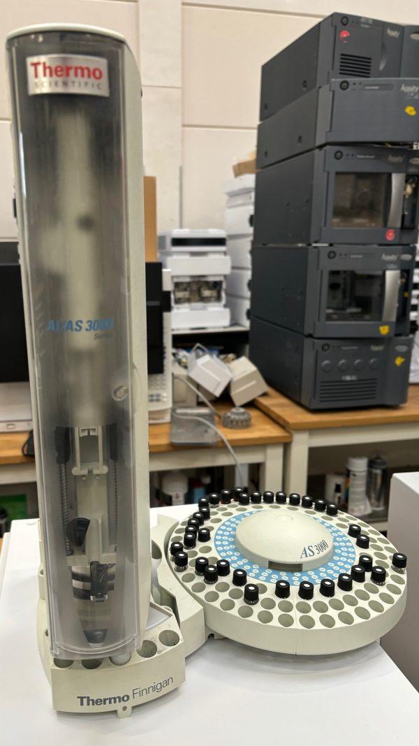 Thermo Scientific AS 3000 Autosampler + Tray