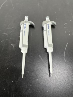 Eppendorf Research Plus Single Channel Fixed Volume 10 µL Micropipettes (Set of 2)-cover