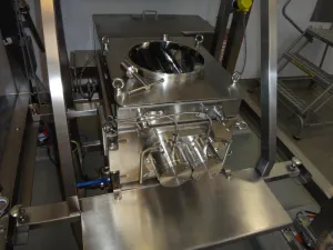 Lleal Super Sack Unloading Stand with Dual Oscillating Granulator and Electric Hoist, 3 of 4