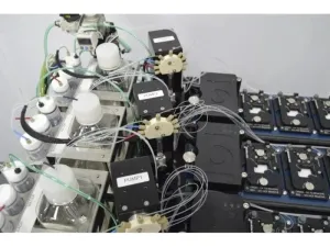 Bruker Berkeley Lights Beacon CAS 2.4 Premium Optofluidic Single-Cell Analysis System with Fluidics Station, 32 of 36
