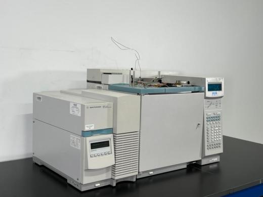 Agilent 6890N Gas Chromatograph with 5973 Mass Selective Detector and Integrated Autosampler-cover