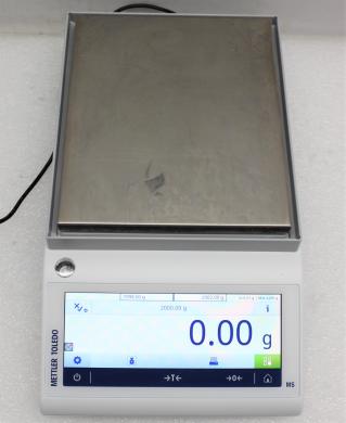 Mettler-Toledo MS4002TS Precision Balance with High-Contrast TFT Touchscreen-cover