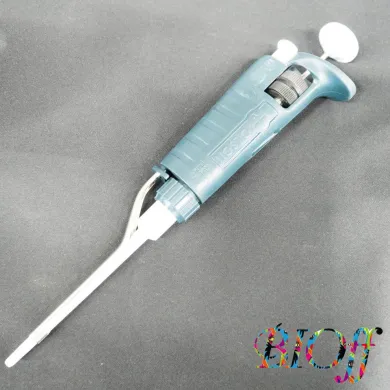 Gilson PIPETMAN P100 Adjustable Micropipette 20–100 µL F123615