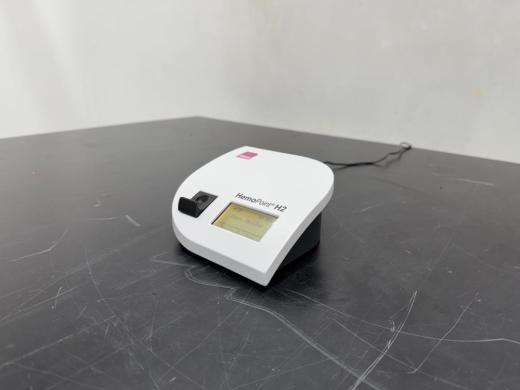Alere HemoPoint H2 Portable Hemoglobin Analyzer Model 3011-0011-0183-cover
