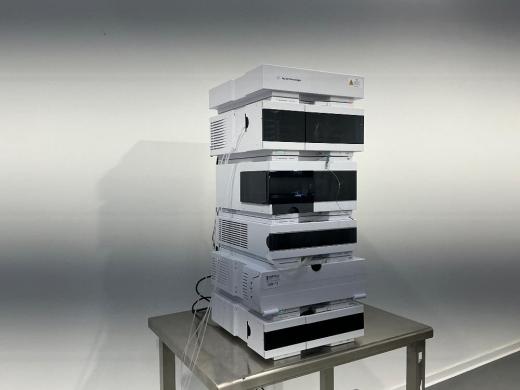 Agilent Technologies 1260 Infinity II Modular Benchtop HPLC System for Analytical Separations-cover