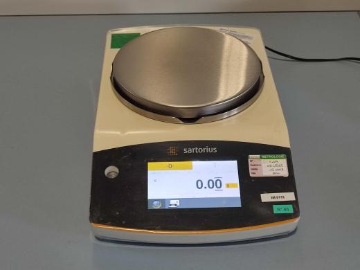 SARTORIUS QUINTIX 1102 1CFR Precision Balance-cover