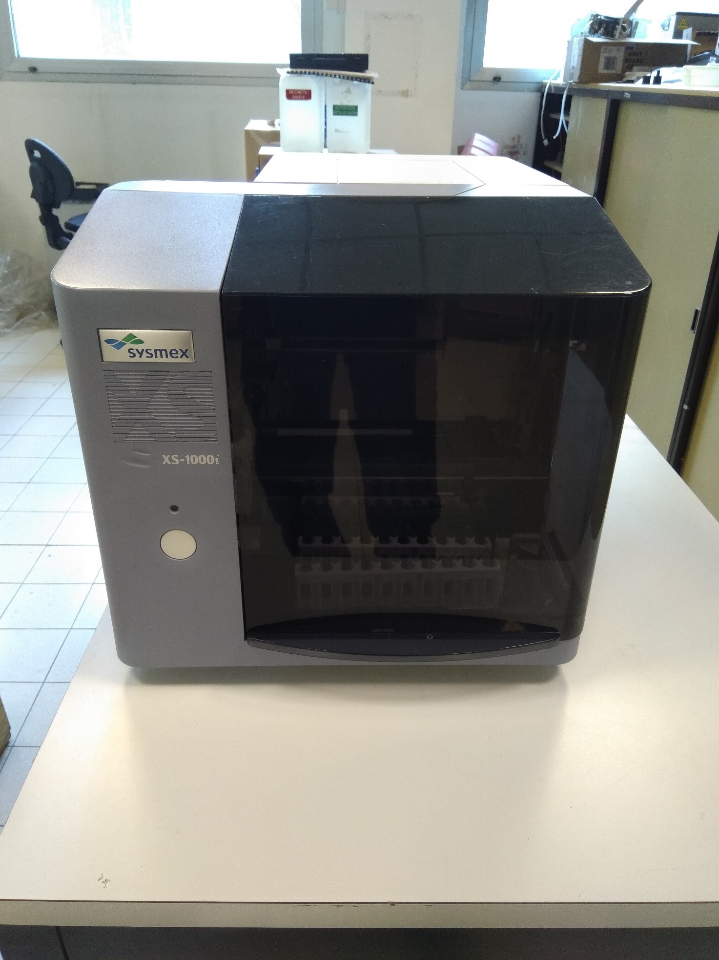 Sysmex XS-1000i with sampler