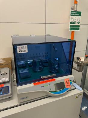 Benchmark Incu-Shaker 10L Compact Temperature-Controlled Laboratory Incubator Shaker-cover