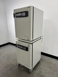 Thermo Scientific Heracell Vios 160i Double-Stack CO2 Incubator System, 2 of 4