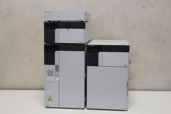 Shimadzu Prominence HPLC System with Degasser, Binary Pump, Column Oven, and Autosampler