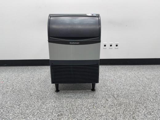 Scotsman UF424A-1A Commercial Ice Maker with Ice Storage Bin-cover