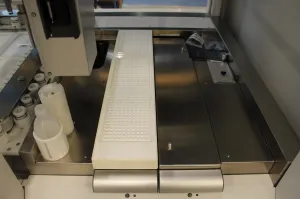 Olympus OLA2500 Lab Automation System, 3 of 3