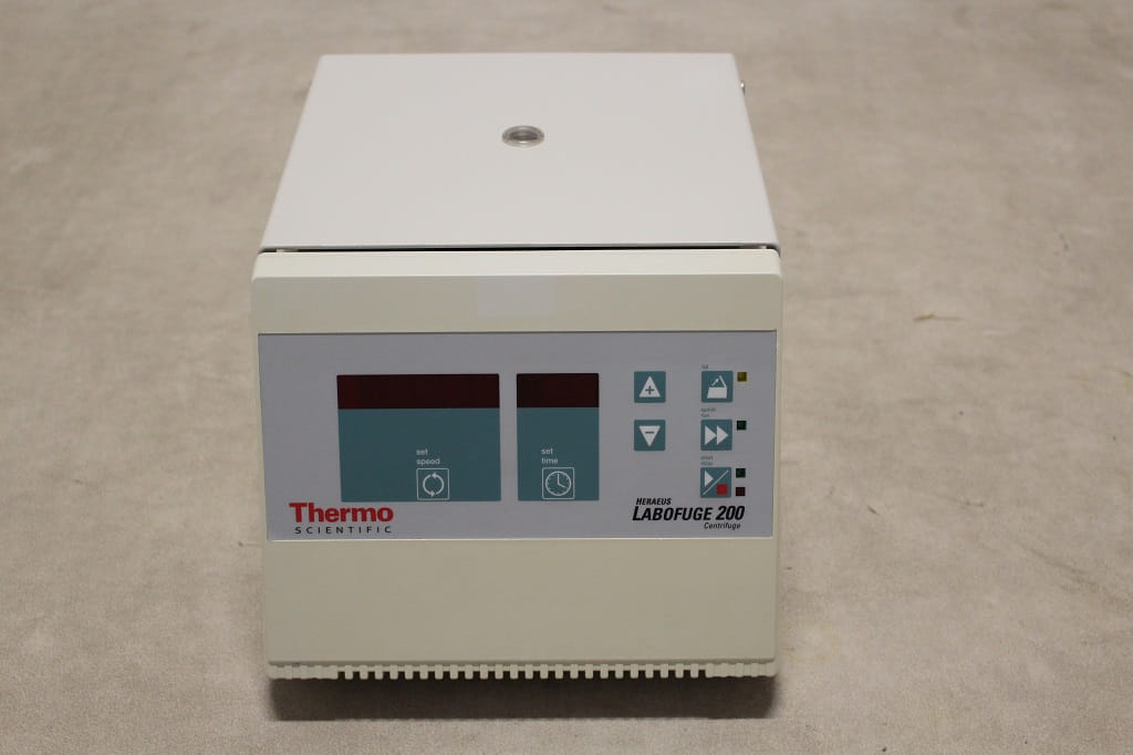 Heraeus Labofuge 200 Centrifuge