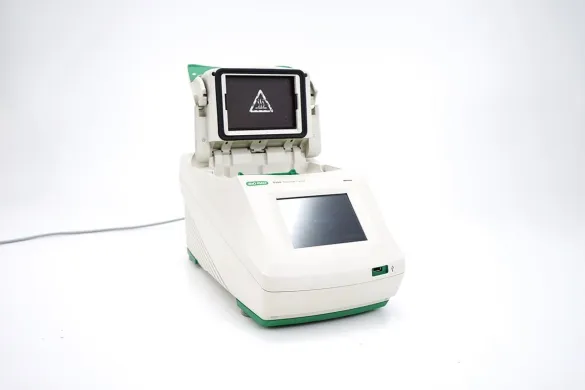 Bio-Rad T100 PCR Thermal Cycler, Gradient, 96-Well, 0.2 mL