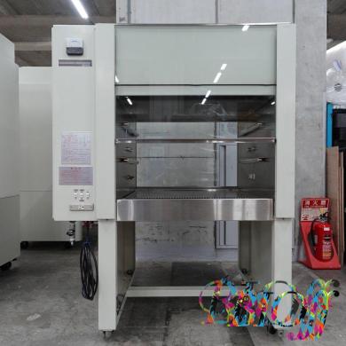 Hitachi CCV-811 Clean Bench, 122 cm Wide-cover