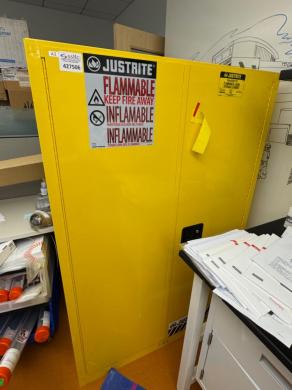 Justrite Flammable Liquid Storage Cabinet 45 Gallon Double Door-cover