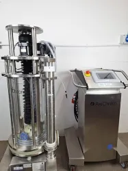 GE AxiChrom Master 300-1000 Control Tower + AxiChrom 300/300 Column, 5 of 10