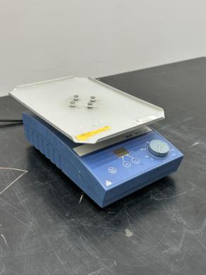 IKA MTS 2/4 digital microtiter plate shaker-cover