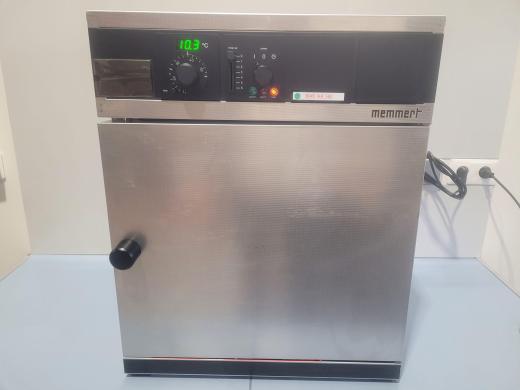 Memmert BM 400 incubator / oven with natural convection 70°C-cover