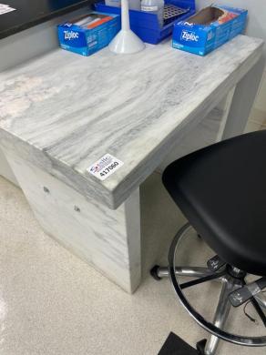Granite Laboratory Workbench with Polished Chemical-Resistant Surface-cover
