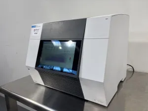 Agilent AriaDx Real-Time PCR System with Integrated Touchscreen and Compact Design, 4 of 4