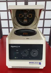 Sigma 202 laboratory centrifuge with oscillating bucket rotor, 6 of 6