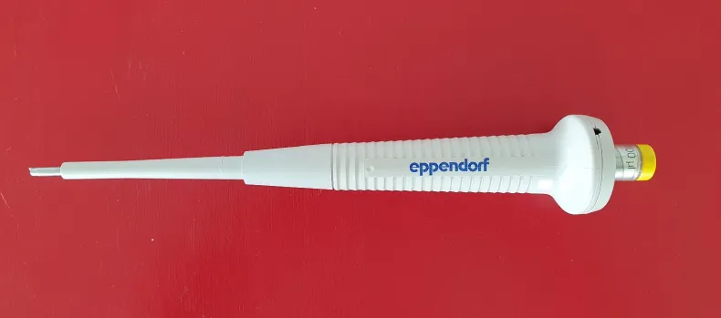 Eppendorf pipette 10 µL - 100 µL
