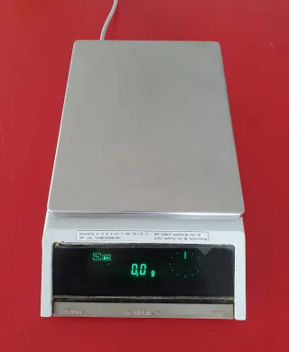 Mettler PM 3000 balance