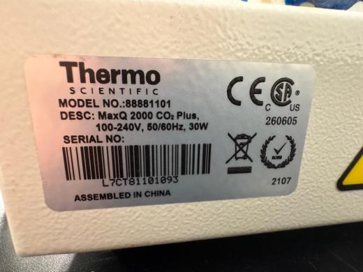 Thermo Scientific MaxQ 2000 CO2 Plus Orbital Incubator Shaker-cover