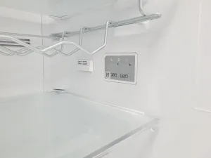 Kenwood KNF60X22 Laboratory Fridge Freezer for Sample Storage, 10 of 15