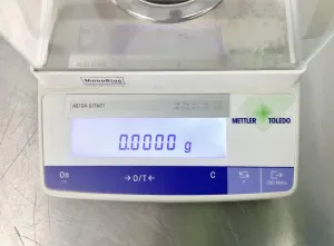 Mettler Toledo AB104-S Analytical Balance with 0.1 mg Readability and RS232 Interface, 7 of 11