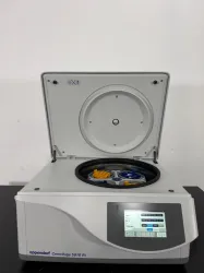 Eppendorf 5910 Ri Refrigerated Benchtop Centrifuge with Touchscreen Control, 3 of 4