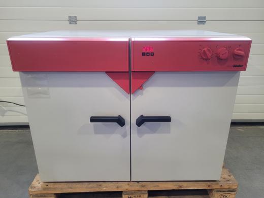 BINDER BD-240 incubator / oven with natural convection 100°C-cover