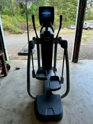 Precor AMT-885 Open Motion Elliptical Trainer with P80 Console, 4 of 7