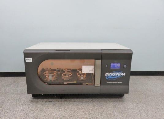 New Brunswick Eppendorf Innova 44R Refrigerated Orbital Incubator Shaker-cover