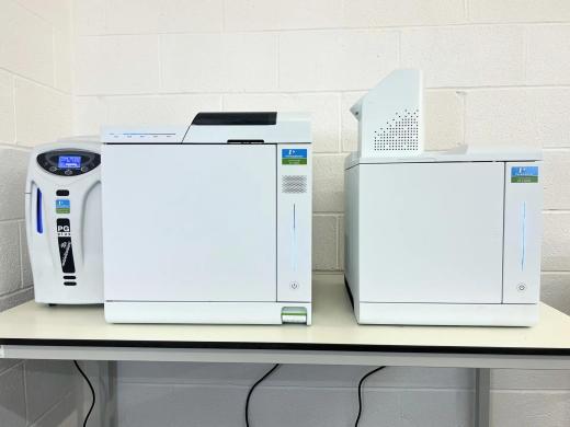 PerkinElmer GC 2400 System with HS 2400M Headspace Sampler and PGXplus H2 160 Hydrogen Generator-cover