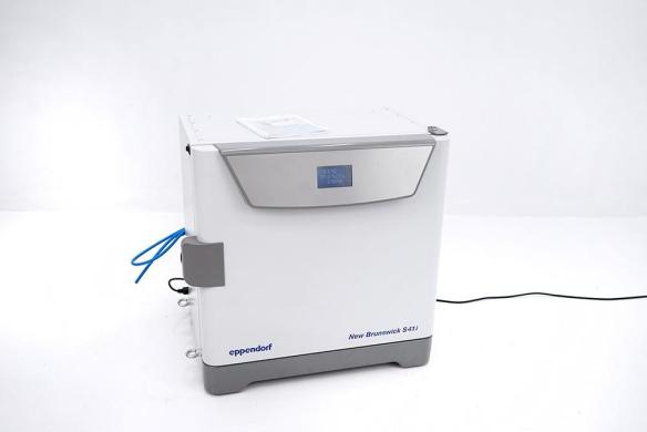 Eppendorf New Brunswick S41i CO2 Incubator Shaker, 25 mm Orbit, 2019, with Stacking Rack Base-cover