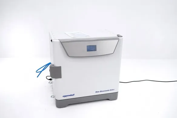 Eppendorf New Brunswick S41i CO2 Incubator Shaker, 25 mm Orbit, 2019, with Stacking Rack Base