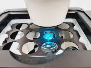 Carl Zeiss Axiovert 200M Inverted Fluorescence Microscope with 4x Objectives, 18 of 65