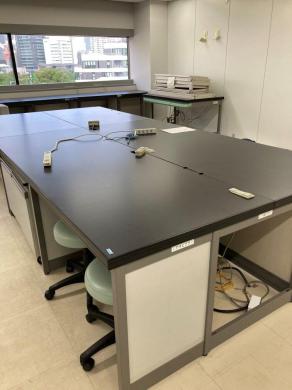 ITOKI Central Laboratory Workbench 4688, W240×D180×H80cm, No Drawers-cover